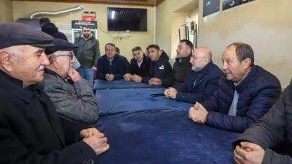 Başkan Şahin, Kayıhan’da vatandaşlar sohbet etti