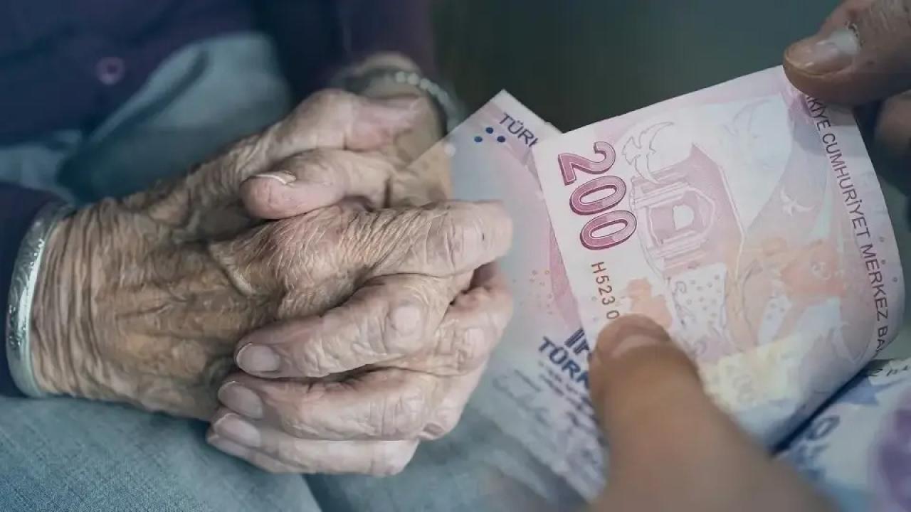 Emekli Bayram İkramiyesi İçin Kritik Takvim! Başvurmayanlar Çifte Ödemeyi Kaçıracak