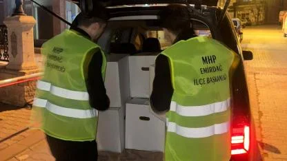 Emirdağ MHP’den İhtiyaç Sahiplerine Gıda Yardımı