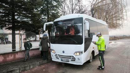 Emniyetten Okul Servislerine Sıkı Denetim: 118 Araç Kontrol Edildi