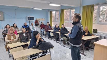 Emniyetten Sandıklı’da Okullara Güvenlik ve Farkındalık Çalışması