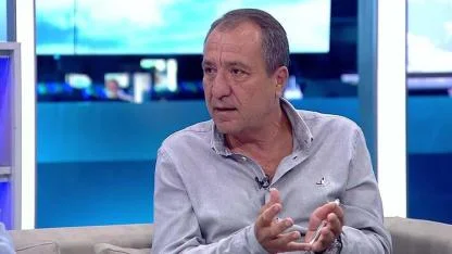 Gazeteci Mehmet Tezkan’a Motokurye Çarptı: Hastaneye Kaldırıldı!