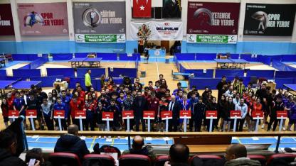 Masa Tenisi Gençler Grup Müsabakaları Afyonkarahisar’da Başladı