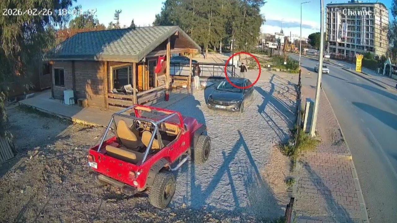 Müşteri Sanıp Tokalaştı! Ölümle Burun Buruna Geldi