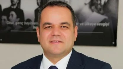 Önder Artuk Kimdir?