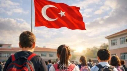 Okullarda İkinci Dönem Başladı: Öğrenciler Bayrak Sevgisi Temasıyla Ders Başı Yaptı!