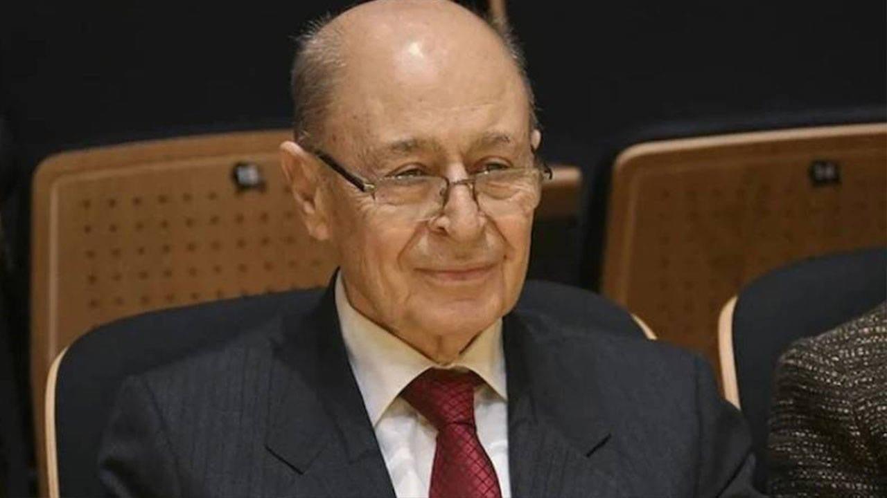 Ahmet Necdet Sezer, Erol Evgin’in Ankara Konserinde Sahne Arkasında Görüntülendi!