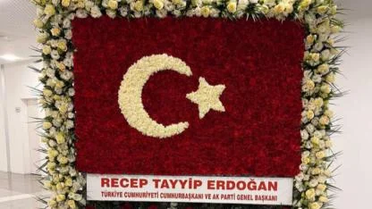 Cumhurbaşkanı Erdoğan’dan, Bahçeli’ye 57. Kuruluş Yılına Özel Çiçek