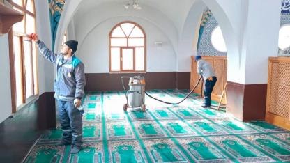 Afyonkarahisar Belediyesi’nden Ramazan Öncesi Camilerde Temizlik Seferberliği