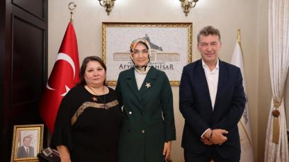 Vali Yiğitbaşı, Türkiye’nin İlk Geçici Koruyucu Ailesini Ağırladı