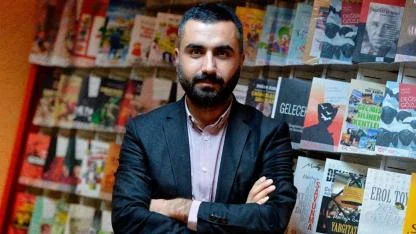 DW Türkçe Muhabiri Alican Uludağ Tutuklandı: “Cumhurbaşkanına Hakaret” Soruşturmasında Karar!