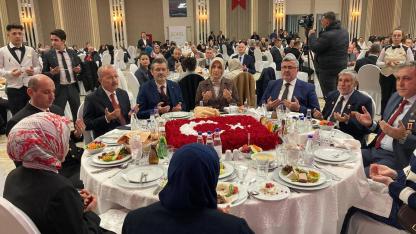 Afyonkarahisar’da “Büyük Aile Sofraları” İftarına Geniş Katılım