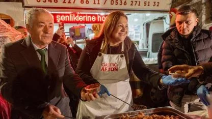 Zafer Meydanı’nda Ramazan Bereketi Başkan Köksal’dan Lokma İkramı