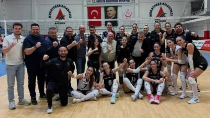 Afyon Belediye Yüntaş Kadın Voleybol Takımı Antalya’da 3-1 Kazandı