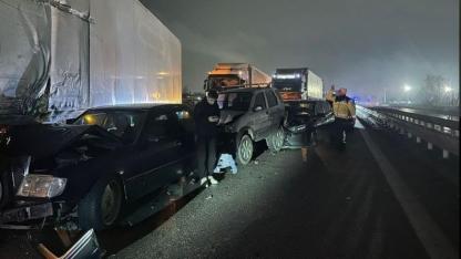 Anadolu Otoyolu Sakarya Geçişinde Zincirleme Kaza: 16 Araç Karıştı, 6 Yaralı