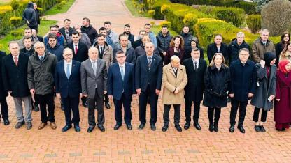 37. Vergi Haftası’nda Kocatepe Atatürk Anıtı’na Çelenk Sunuldu