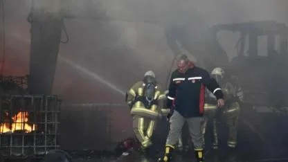 SON DAKİKA: İzmir Torbalı’da Geri Dönüşüm Fabrikasında Yangın!