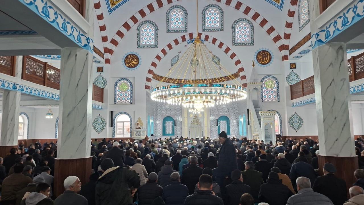 Sandıklı 1500 Kişilik Merkez Cami 4 Yılın Ardından İbadete Açıldı