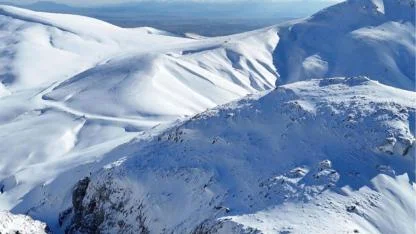 Sultan Dağları Beyaza Büründü, Eber Gölü ve Kiraz Üreticisi Umutlandı