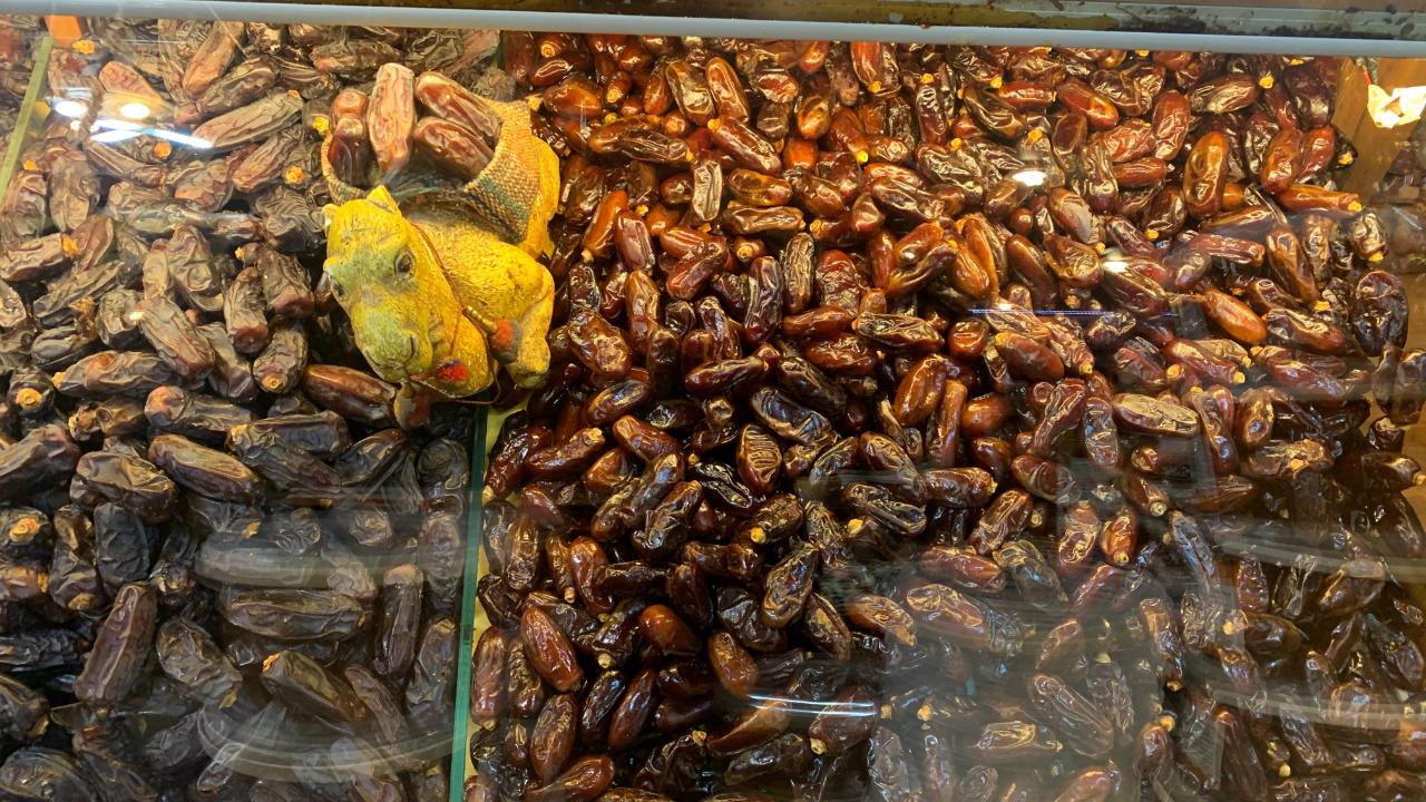 Tezgahlarda Ramazan Bereketi: Afyon’da Hurma Satışları Katlandı