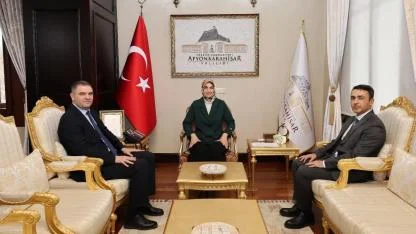 Vali Yiğitbaşı Yeni BİK Bölge Müdürü Parlak’ı Kabul Etti