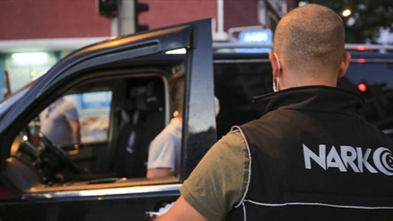 25 ilde zehir tacirlerine operasyon: 99 tutuklama