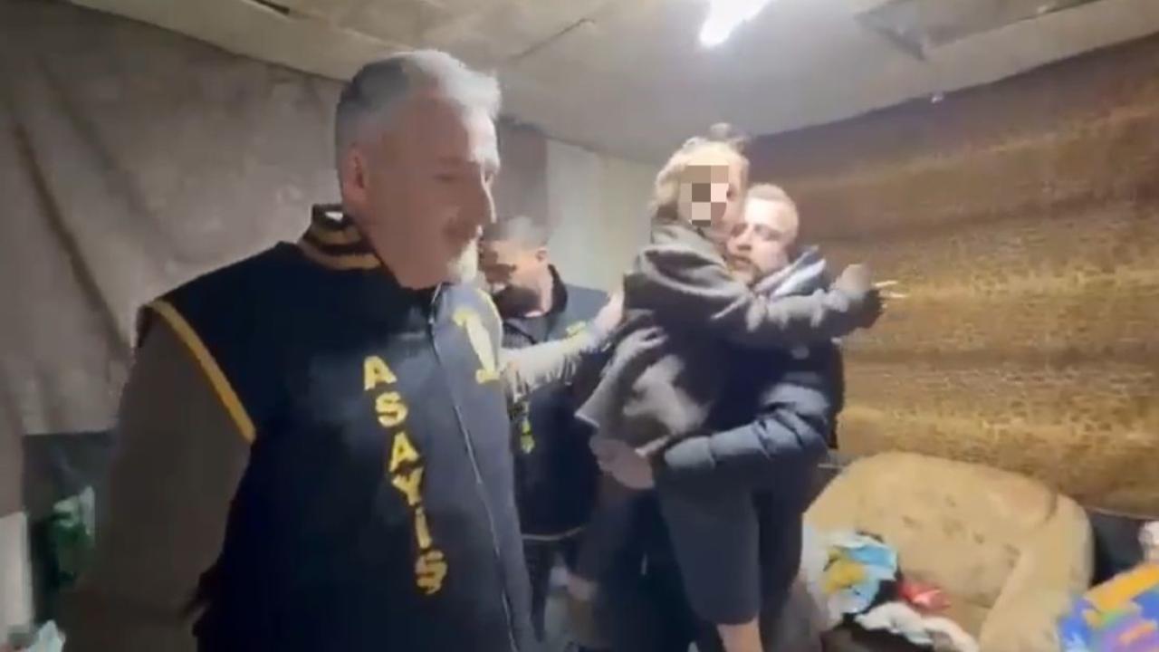 7 Yıldır Kayıptı! Bursa’da Çocuk Çöp Yığınları Arasında Bulundu