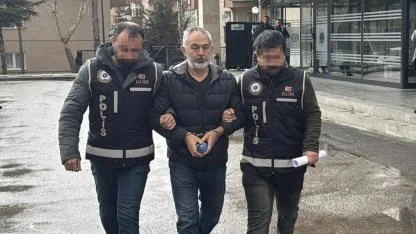 Adalet Bakanı Gürlek'in Tapu Kayıtlarını Sorgulayan İlçe Tapu Müdürü Tutuklandı