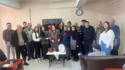 AEV Bursiyerlerinden Yaşlılar Haftası’nda Anlamlı Ziyaret
