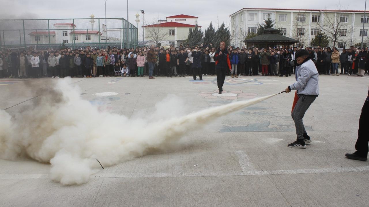AFAD Okullarda Eğitimlerine Devam Ediyor