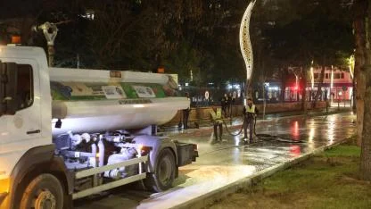 Afyon Bayrama Hazırlanıyor! 12 Cadde Baştan Sona Temizleniyor