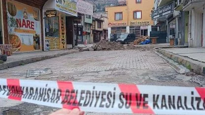 Afyonkarahisar Belediyesi’nden Gece Yapılan Kazı Çalışmasına Açıklama