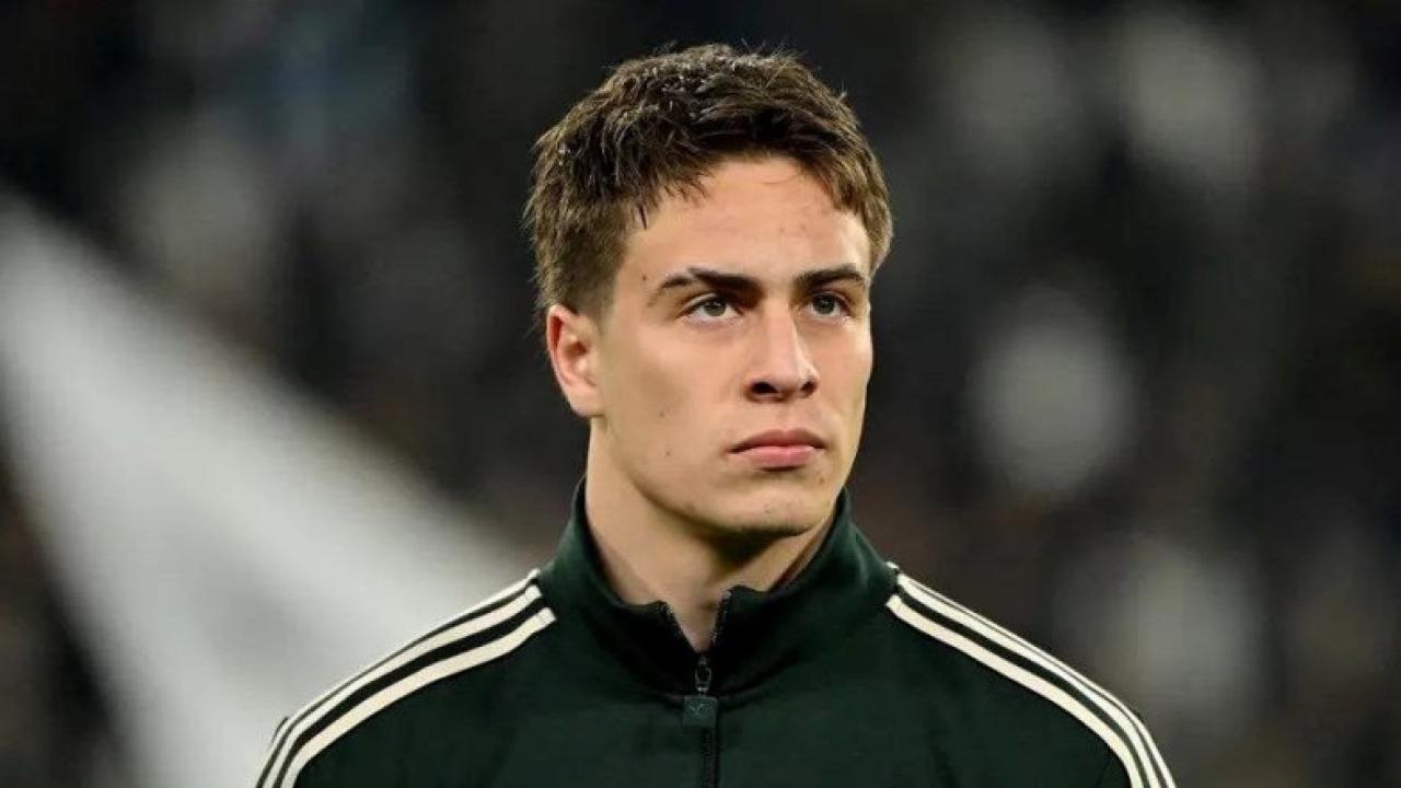 Afyonkarahisarlı Kenan Yıldız Dünya Listelerinde İlk Sırada!