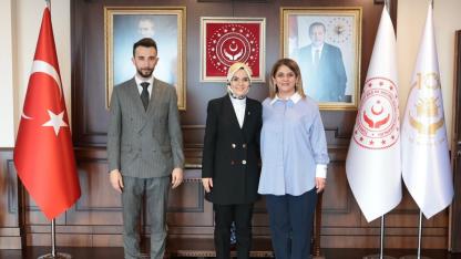 AK Parti Afyonkarahisar Kadın ve Gençlik Kolları Bakan Göktaş’ı Ziyaret Etti