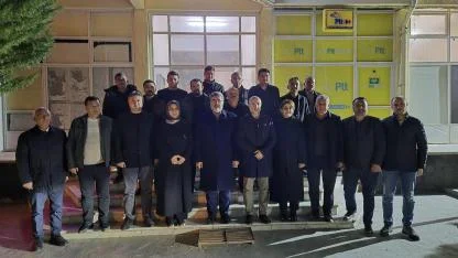 AK Parti heyeti Kayıhan’da sahurda vatandaşlarla buluştu