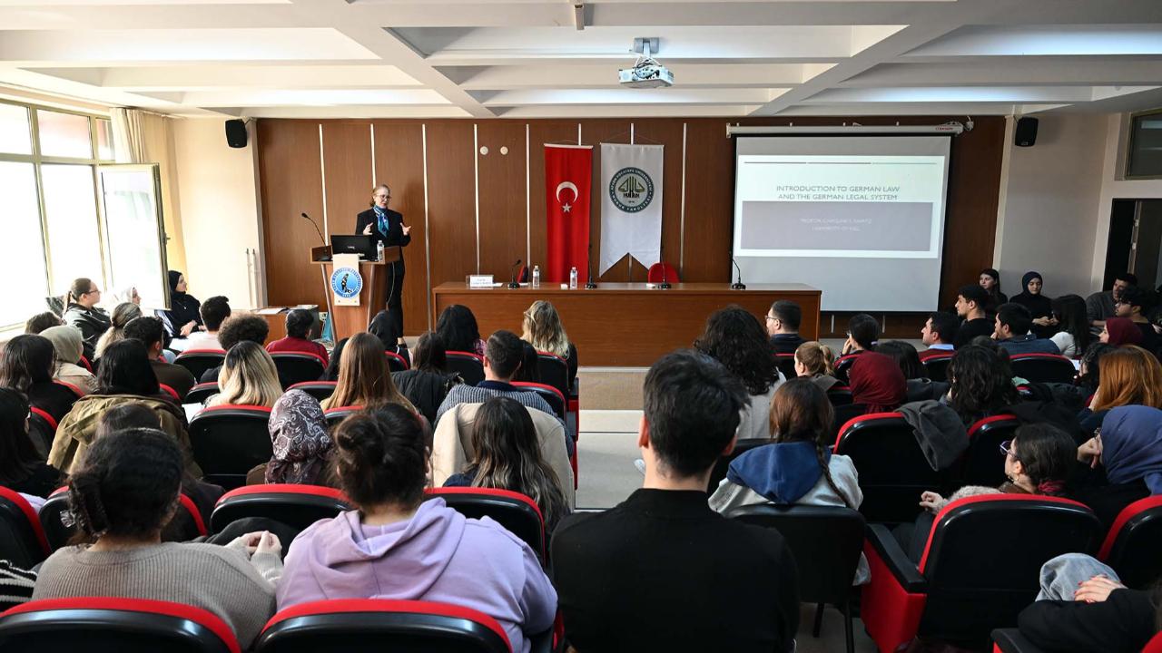 AKÜ’de Alman Hukuk Sistemi Tüm Yönleriyle Ele Alındı