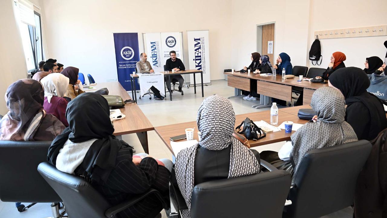 AKÜ’de Fıkıh Okumaları: “Sarf-Karz-Riba İlişkisi” Ele Alındı