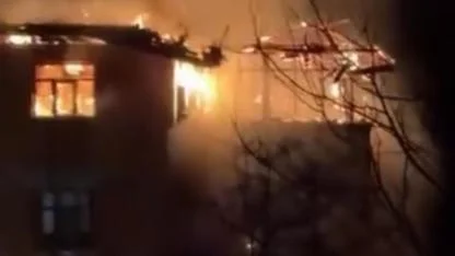 Alevlere teslim olan ev küle döndü