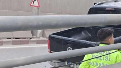 Alt Geçitte Zincirleme Kaza: Park Afyon Önünde Trafik Durma Noktasına Geldi