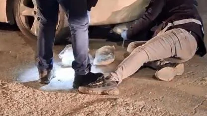 Aracın Tamponundan 1 Kilo 500 Gram Uyuşturucu Çıktı