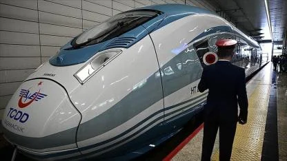 Bakan Açıkladı: Tren Seferlerinde 8 Bin 898 Kişilik Ek Kapasite