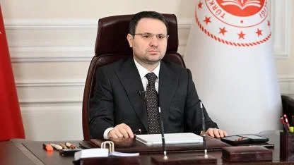 Bakan Gürlek’ten Özel’e Sert Yanıt: "Belgeler Sahte, Son Dakika Çırpınışları"