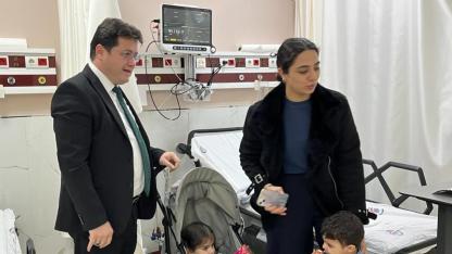 Bolvadin Belediye Başkanı Aynacı’dan Hastanedeki Çocuklara Sahur Ziyareti