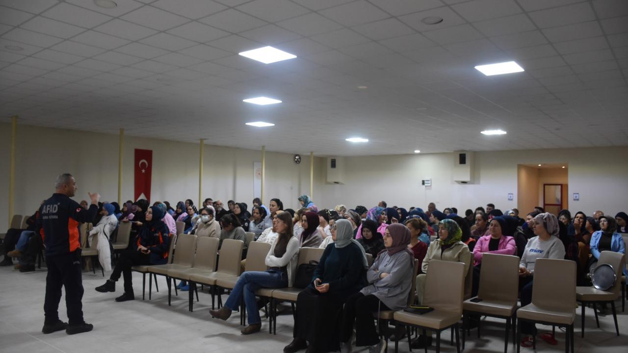 Destine Hatun ve Bacım Sultan Yurtlarında Afet Farkındalık Eğitimi