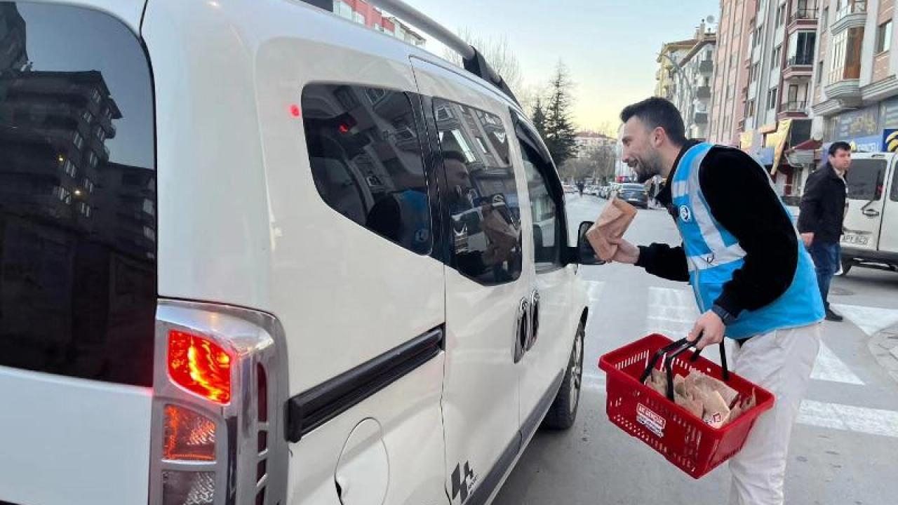 Genç AK Partililerden “İftara 5 Kala” İkramı