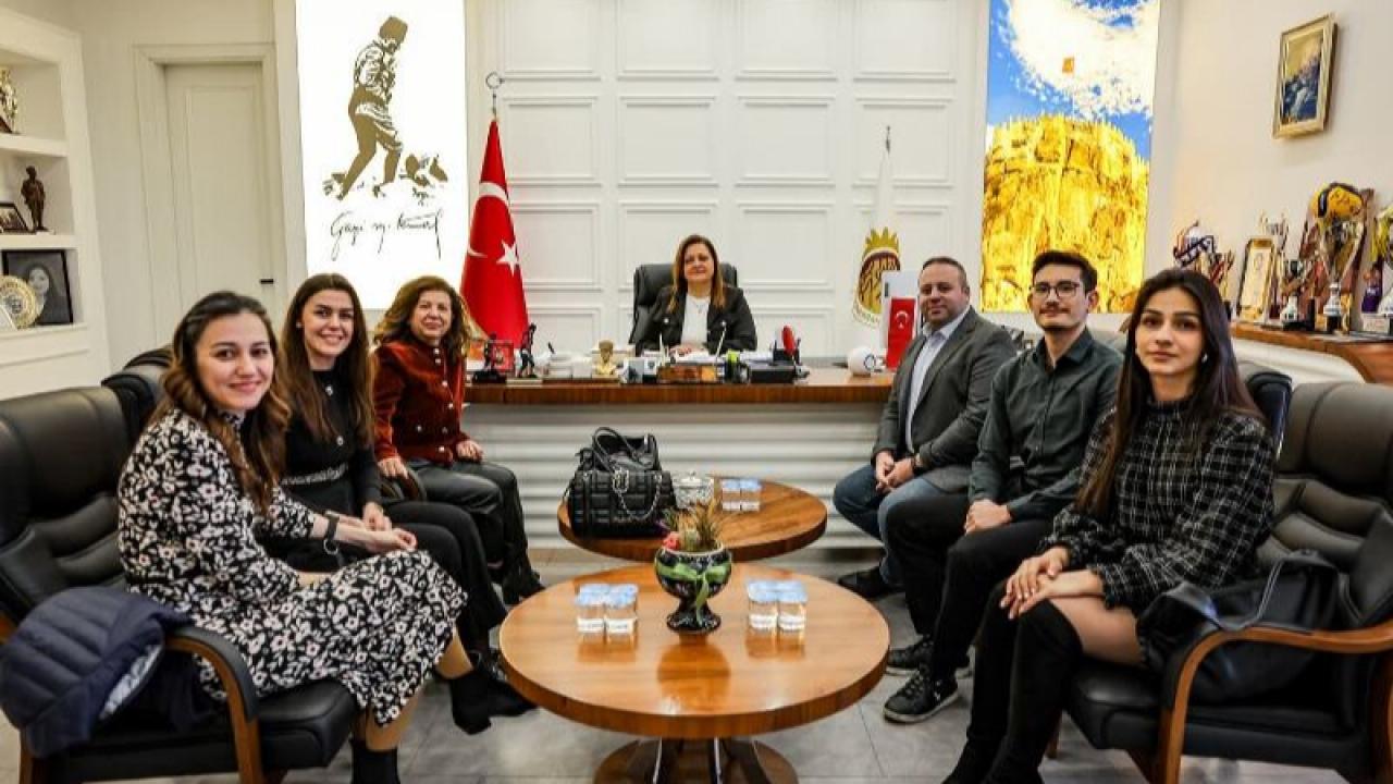 “Gençlerin Fikri Yolumuzu Aydınlatıyor”