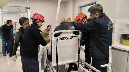 Göğsünde Demirle Hastaneye Geldi! İtfaiye ve Doktorlar Zamanla Yarıştı