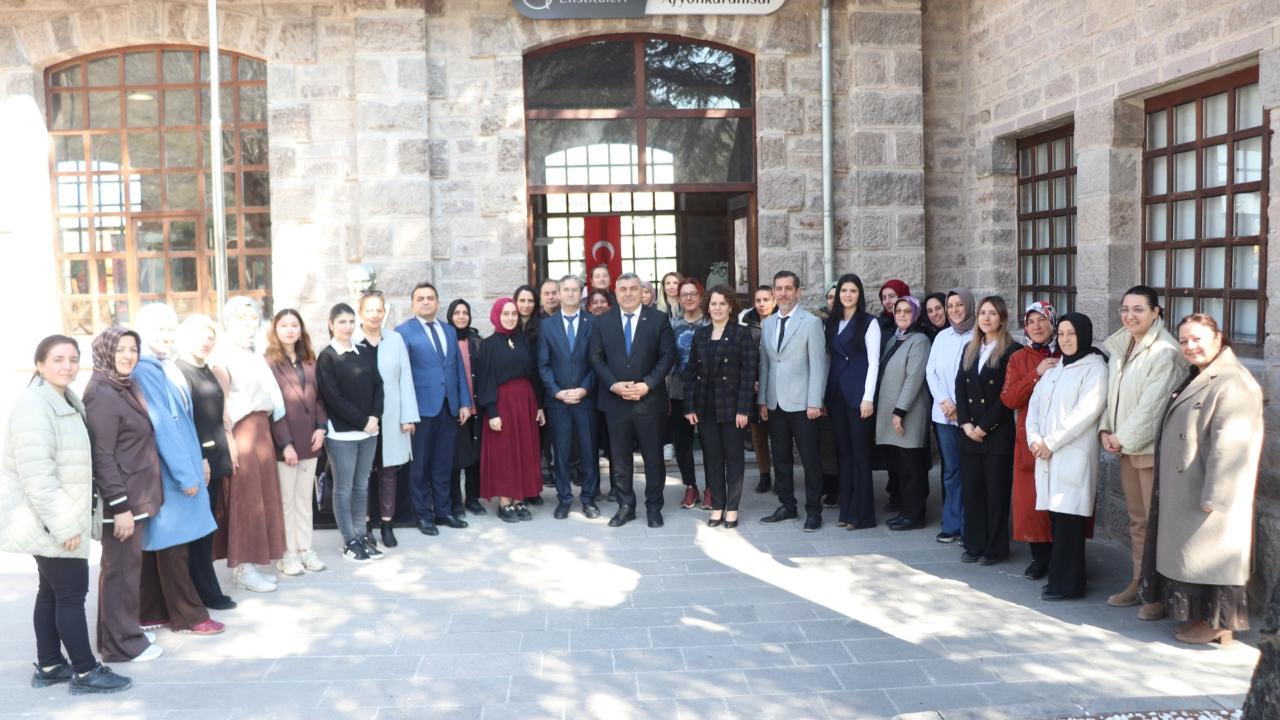 “Gül İzinde, Gönül Dilinde” Sergisi Açıldı