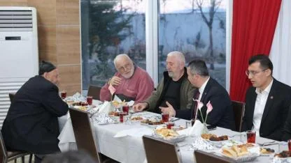 Hüseyin Develi Huzurevi’nde İftar Programı Gerçekleşti