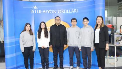 İstek Okulları MSÜ Derecelerini Basınla Paylaştı